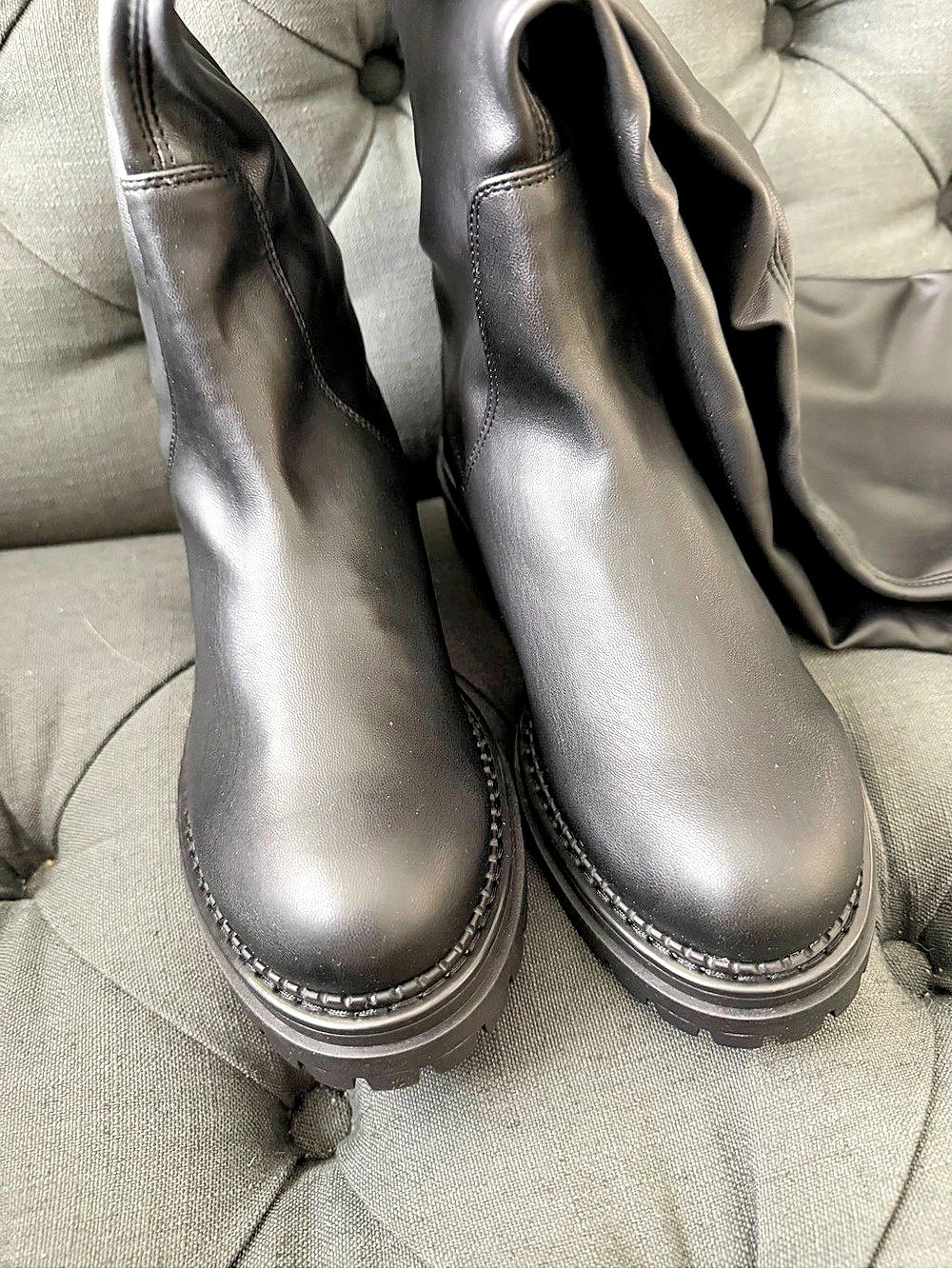 ANTHRO OVER THE KNEE L Over-the-Knee Boots Black US 8 Like New